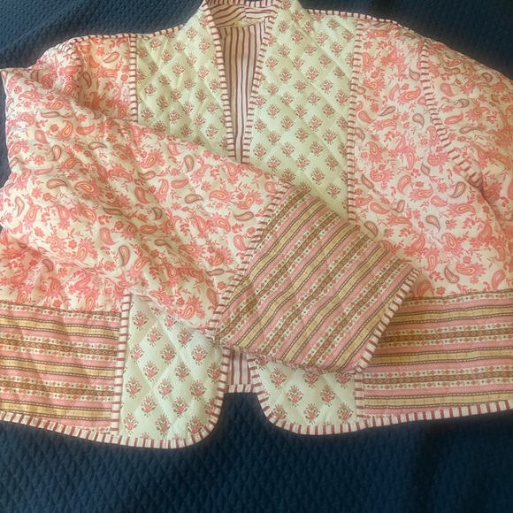 Chic Pink Patterned Jacket - Picture 3 of 3